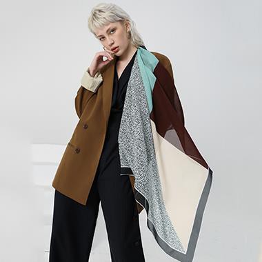 däx'yo ne chales Gasa Scaifeanna Chiffon Cearnóga