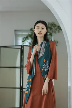 Satin Ceann scairf 100