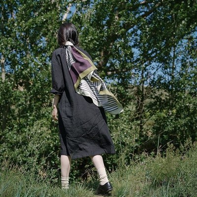 Seálta bainise síoda twill